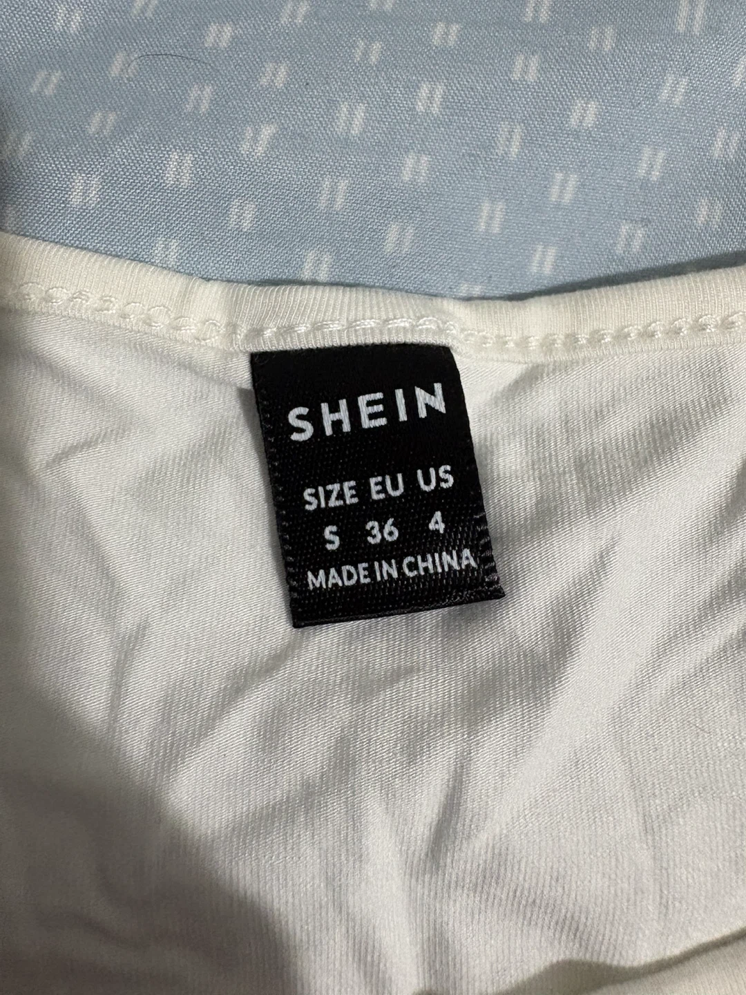 SHEIN White T-Shirt - photo 3