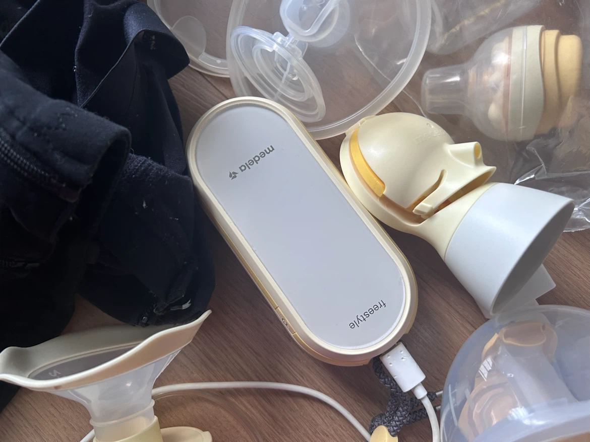 Medela Freestyle Double Electric Breast Pump - photo 2