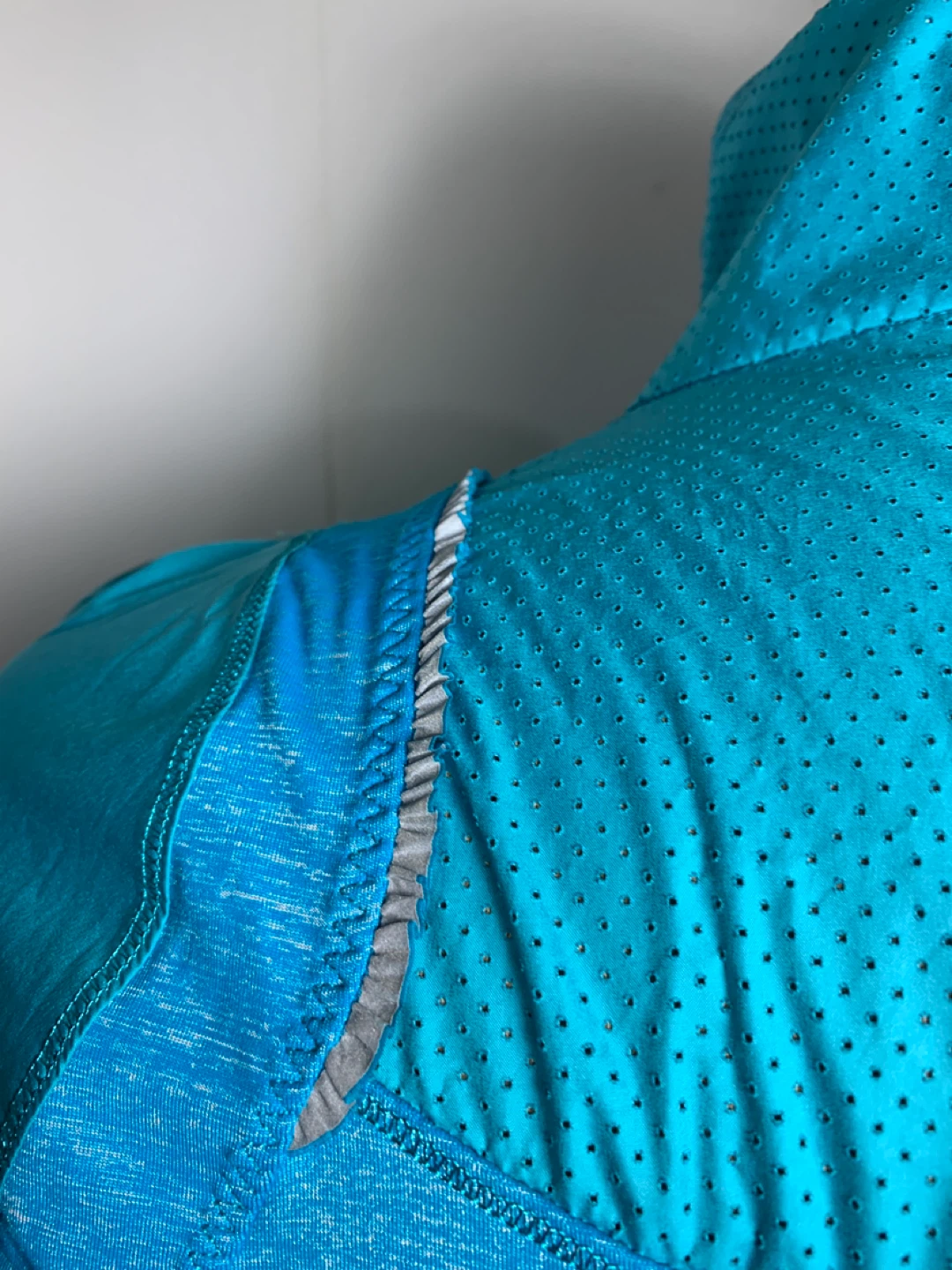 Womens Teal Lulu Lemon Jacket / Windbreaker. Size 10. Like New. - photo 5