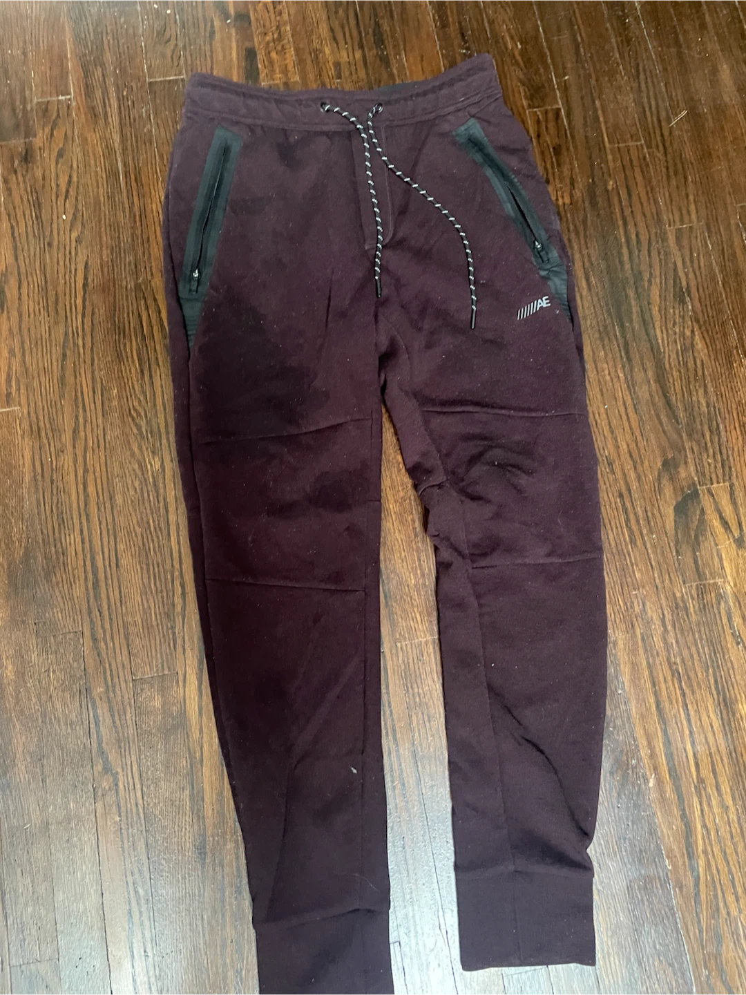 American Eagle Jogger Pants - Burgundy
