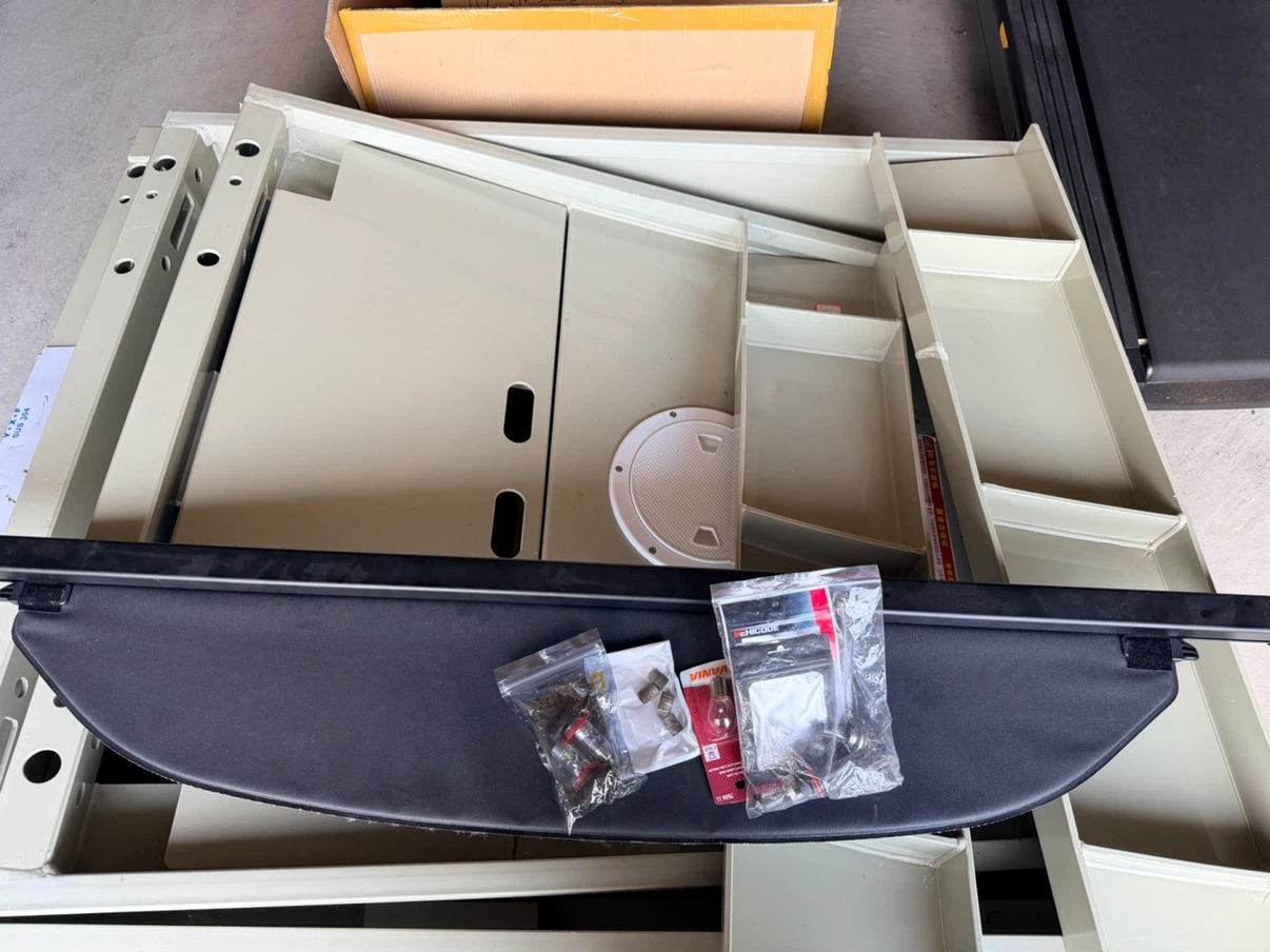Toyota RAV4 Floor Mat and cargo cover set - photo 2
