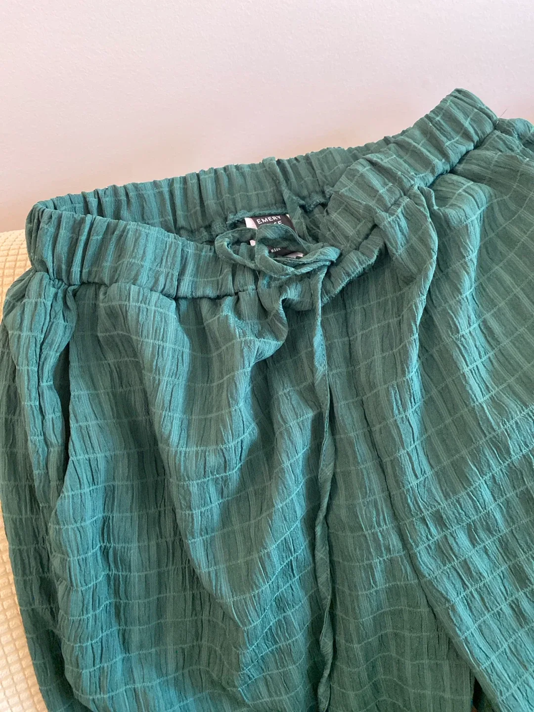 Emery Rose Smocked Green Top and Pants Set - photo 3
