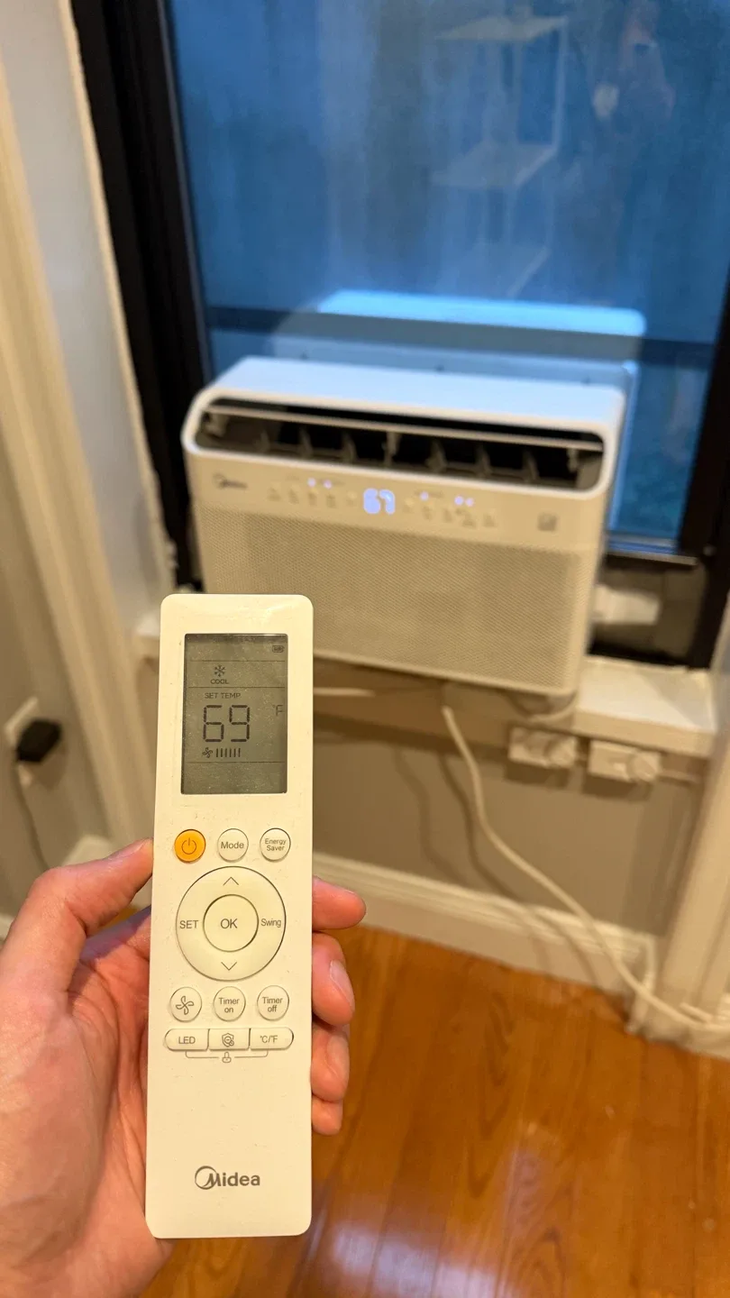 Midea 12,000 BTU Smart Inverter Window Air Conditioner - photo 2