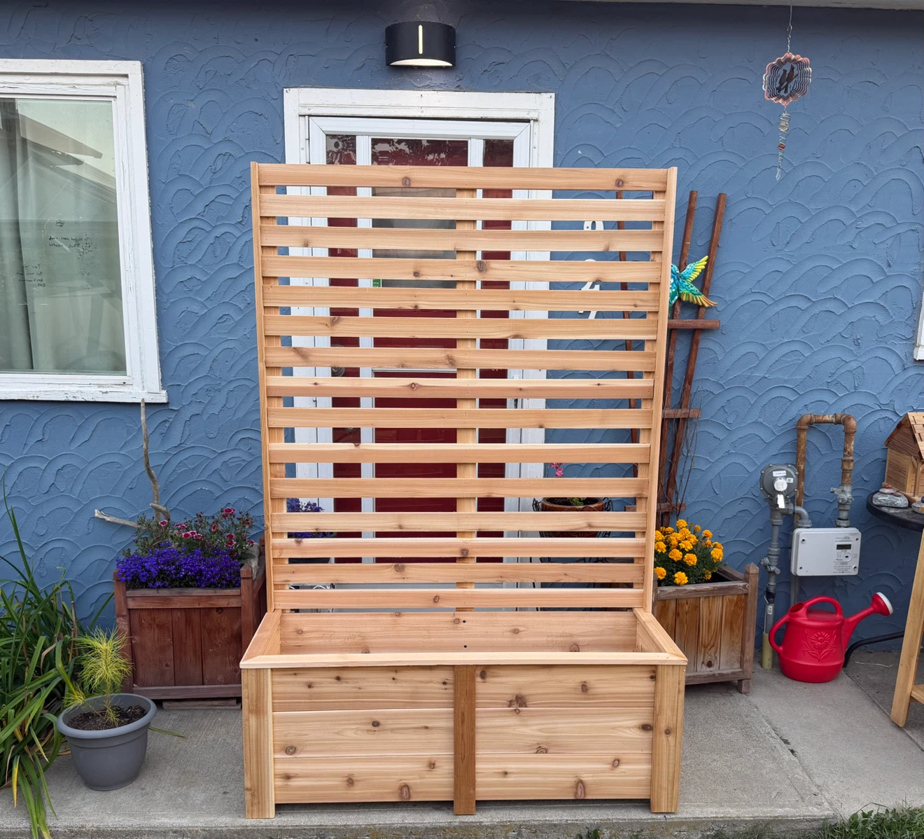 Handcrafted privacy cedar planter - photo 2