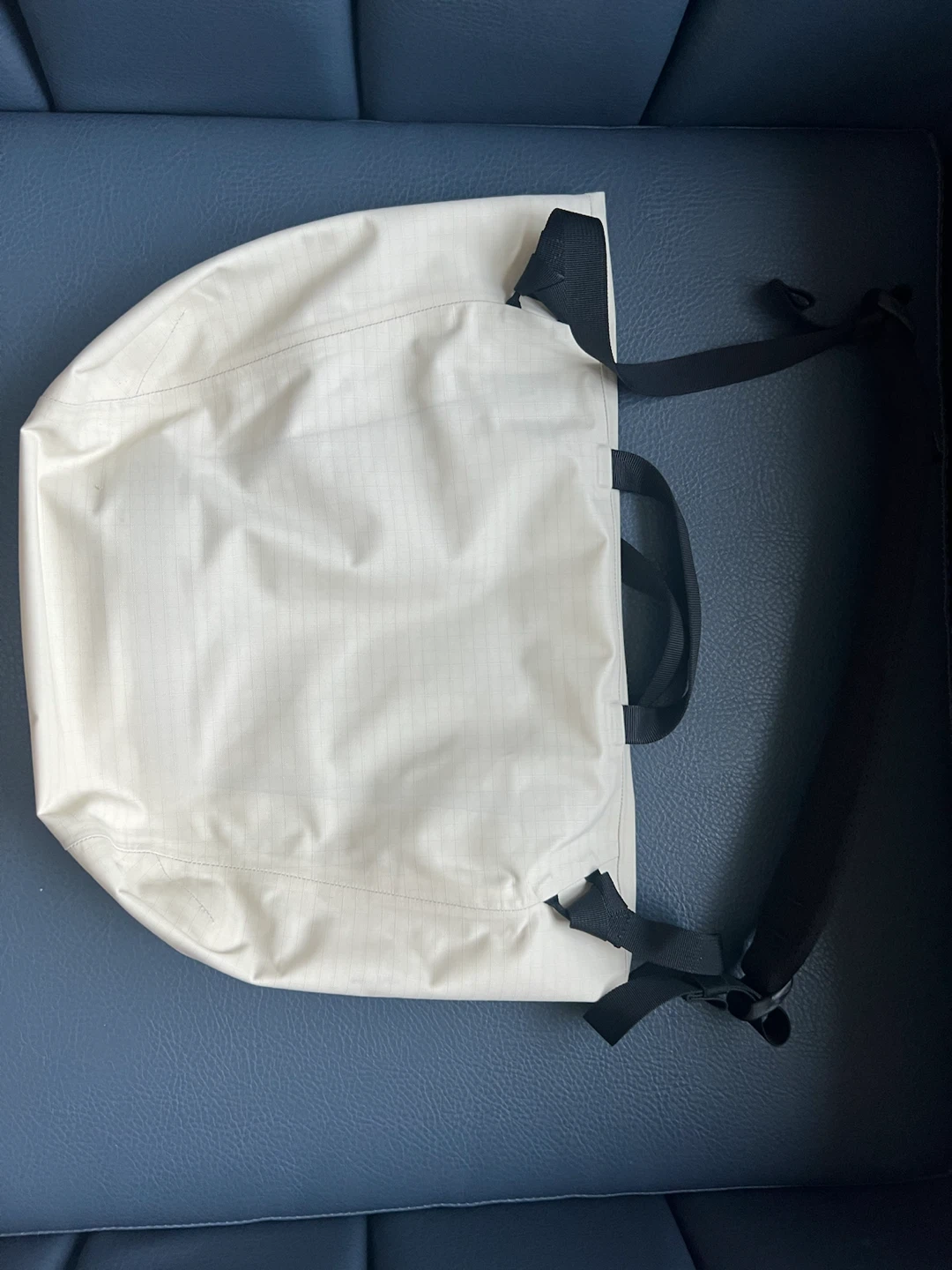 Arc'teryx Granville Shoulder Bag - Sea Salt - photo 3