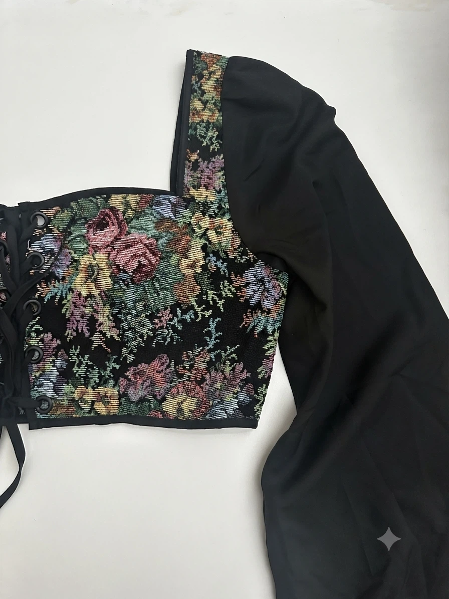 Bundle of 2 Cottagecore Floral & Lace-Up Crop Tops. - photo 3
