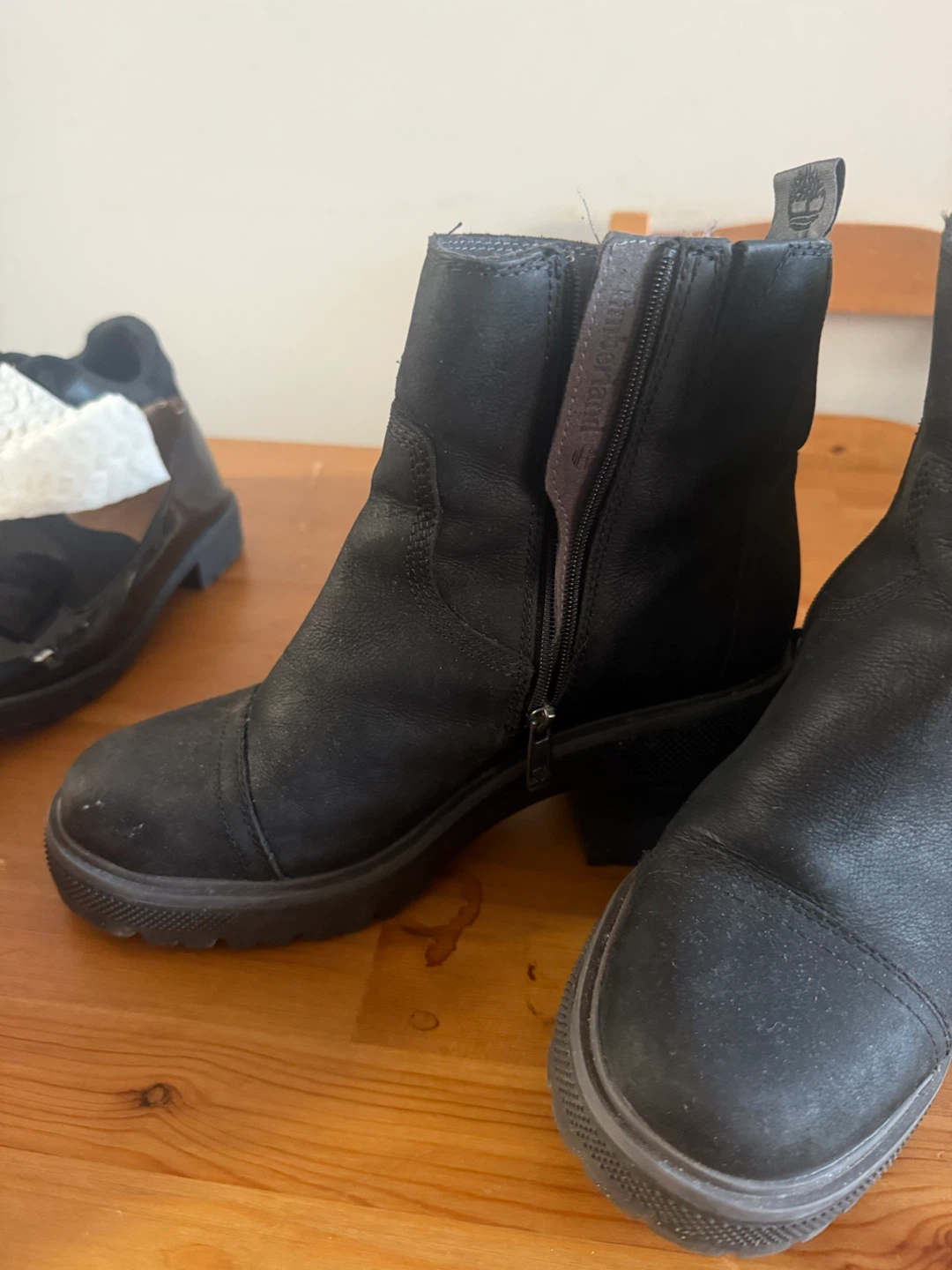 Timberland Black Leather Chelsea Boots - photo 2