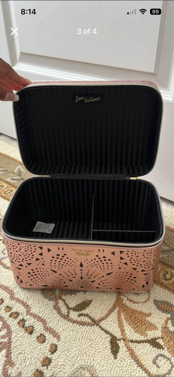 Victoria's Secret Rose Gold Makeup Train Case - photo 3