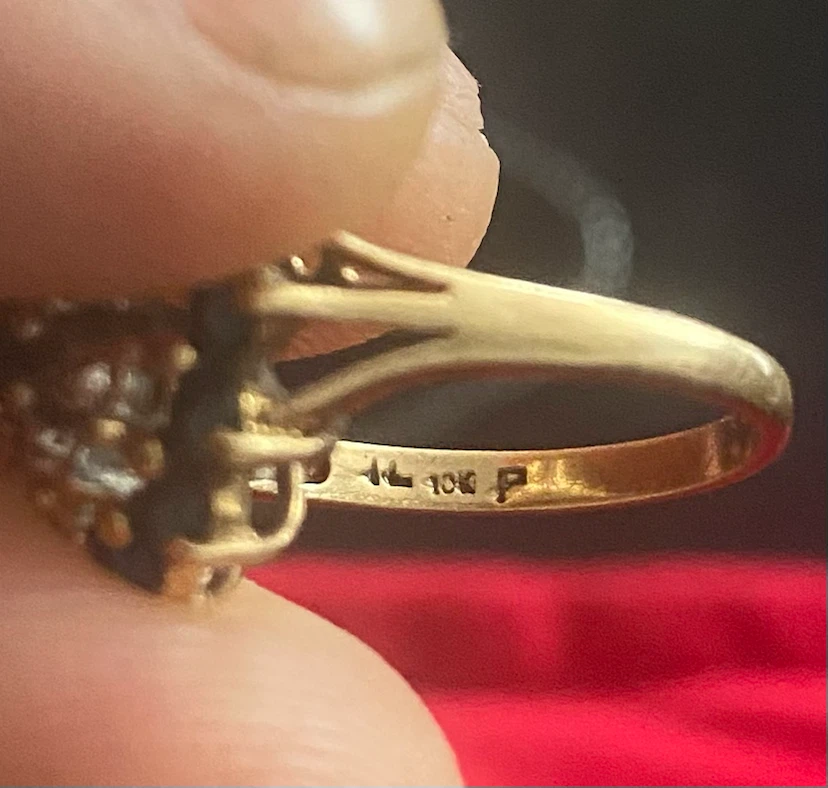 Vintage Sapphire and Diamond Cluster Ring - photo 5