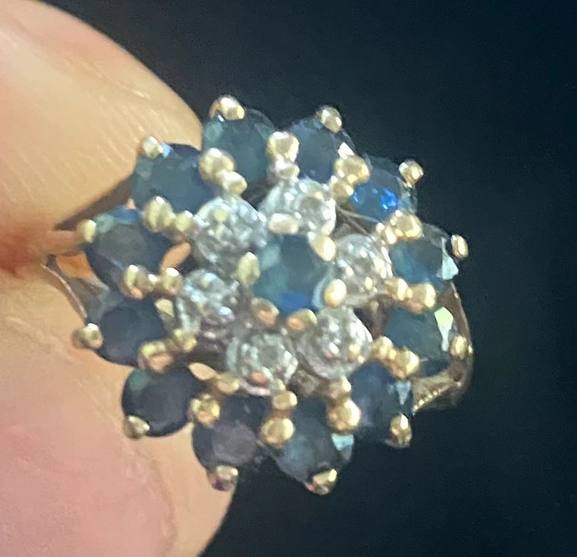 Vintage Sapphire and Diamond Cluster Ring - photo 3
