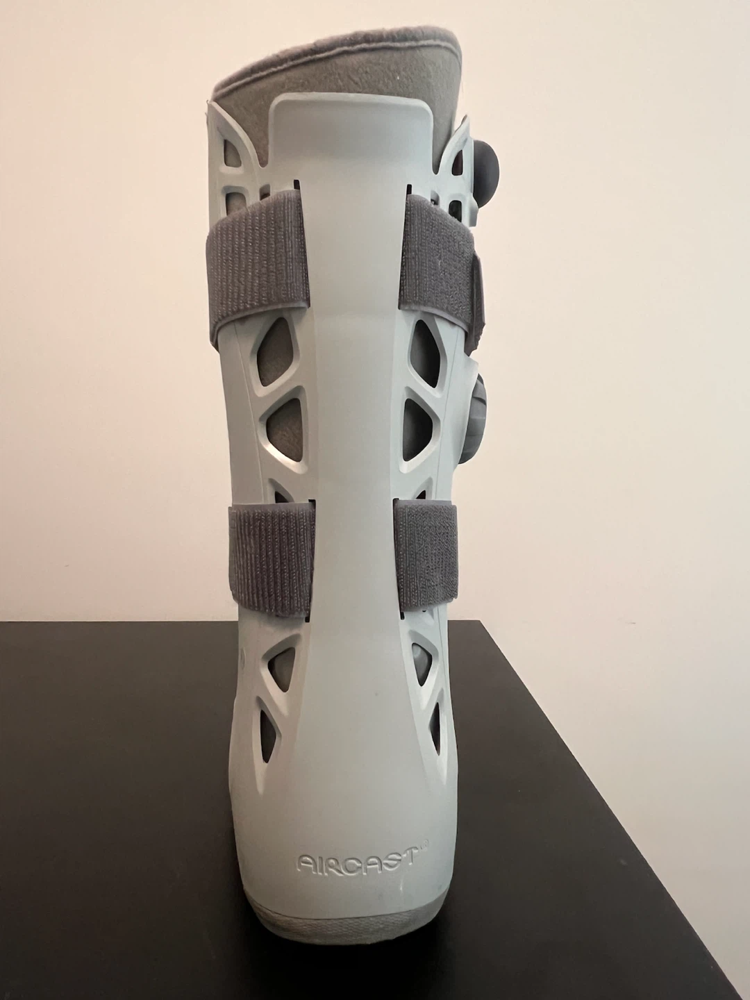 Aircast Walking Boot - Medium - photo 3