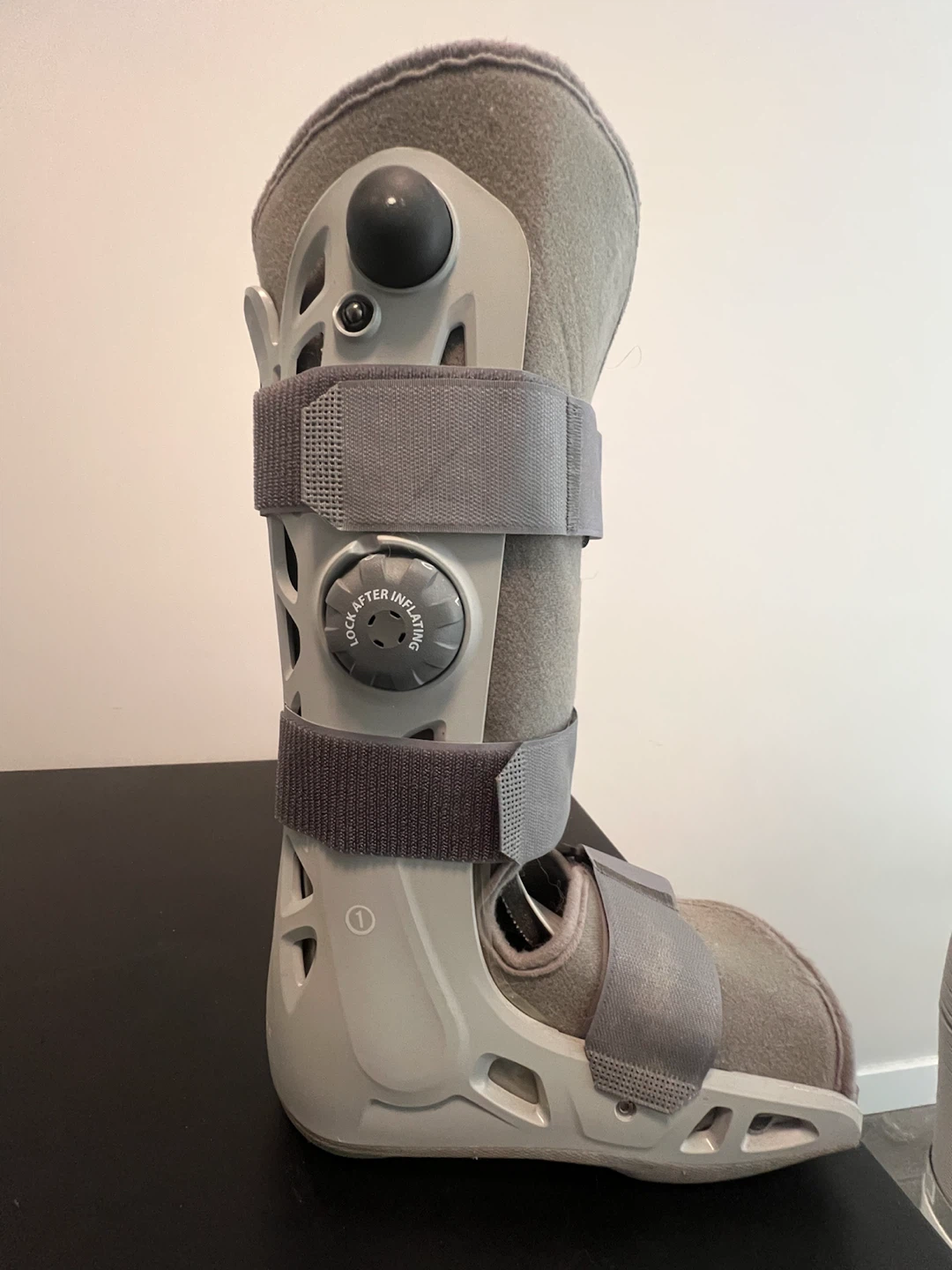 Aircast Walking Boot - Medium - photo 4
