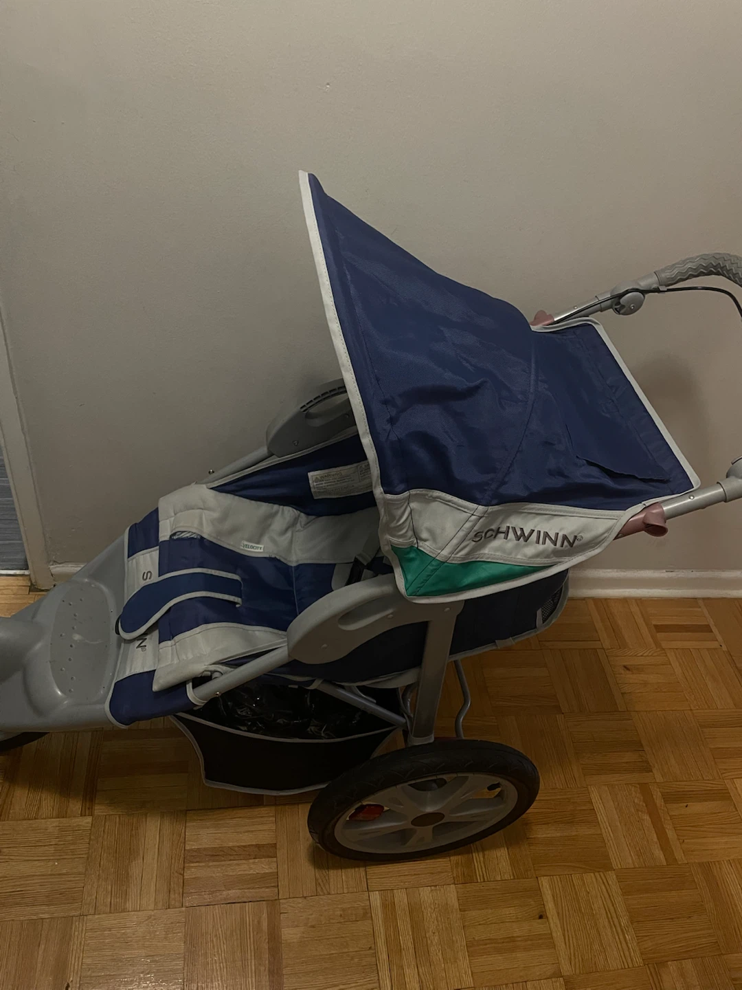 Schwinn Jogging Stroller - photo 3