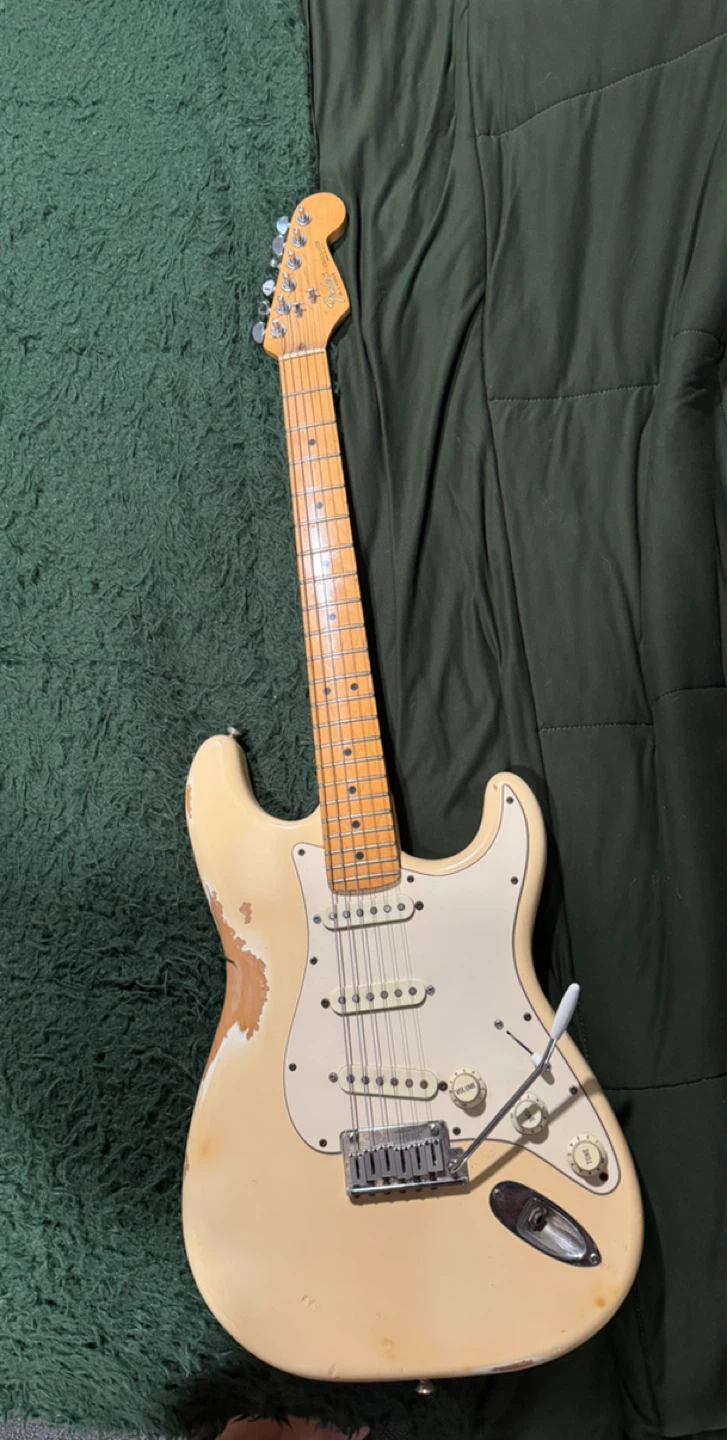 1984 Fender American Stratocaster Electric Guitar - photo 2