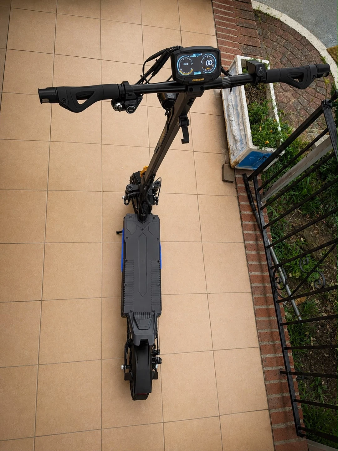 AUSOM SCOOTER - photo 2