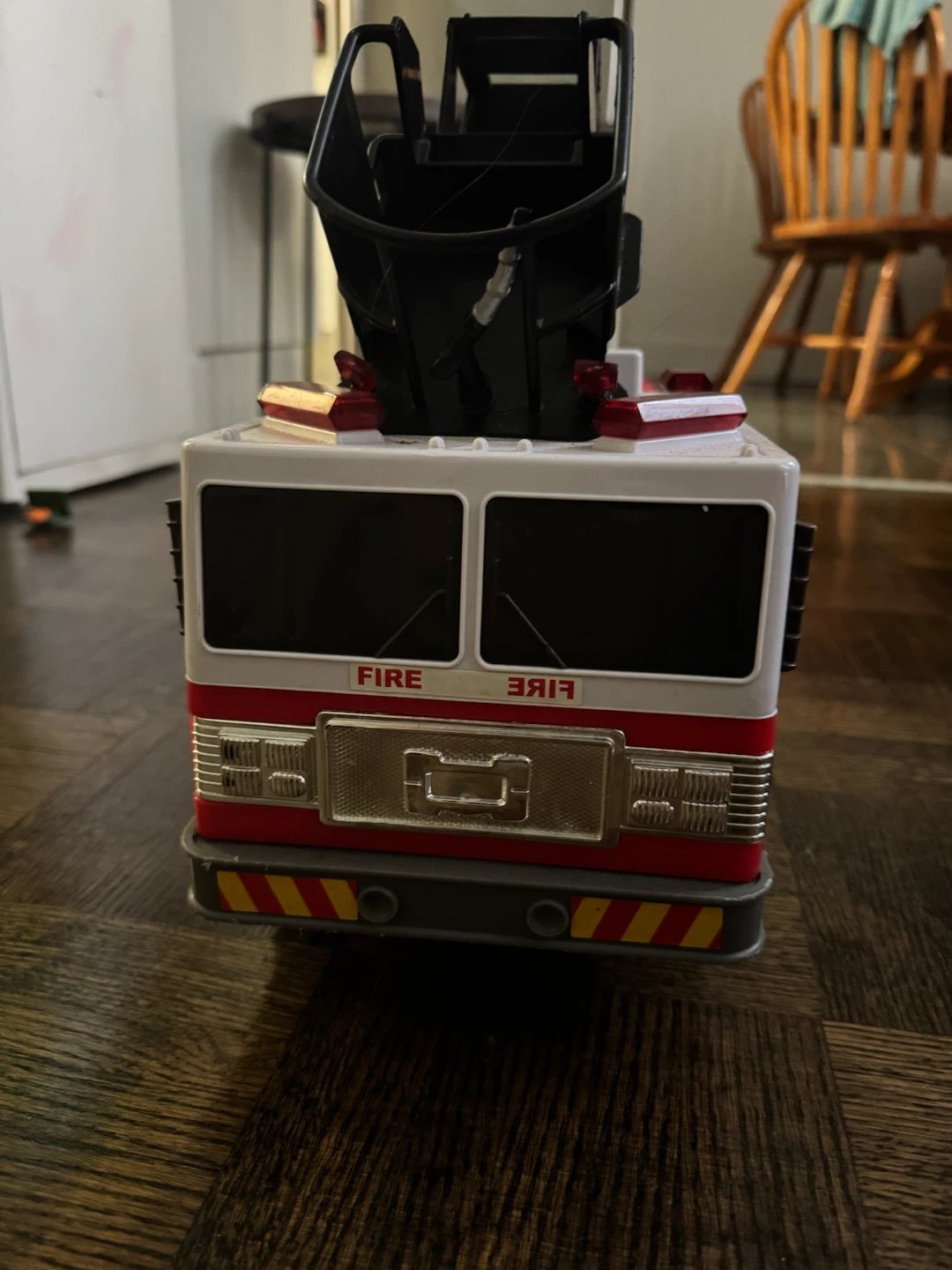 Ladder 7 Fire Truck Toy - photo 3