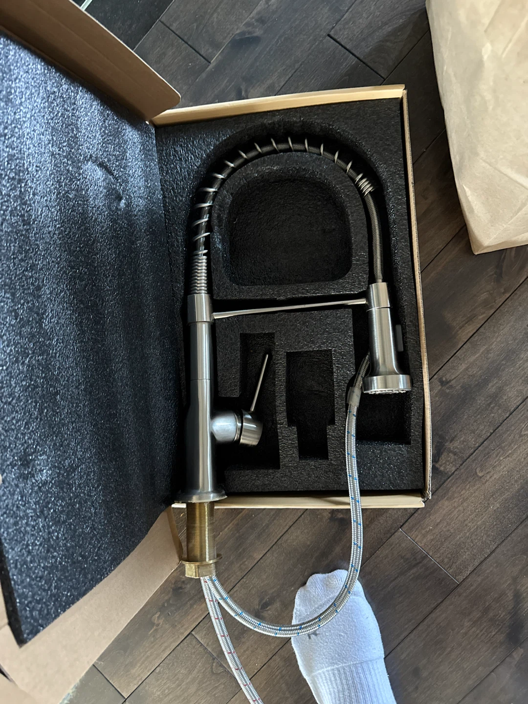 Kitchen Faucet with Pull-down Sprayer