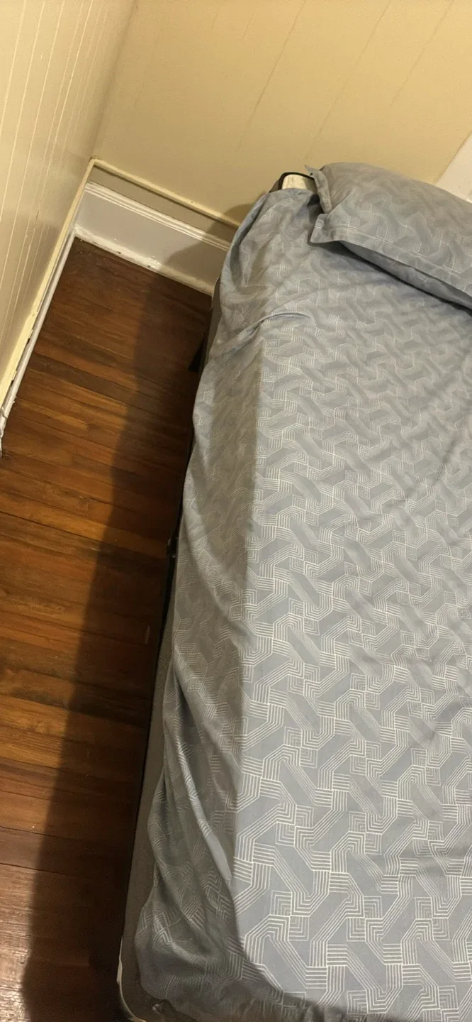 Grey Geometric Pattern Bed - photo 3