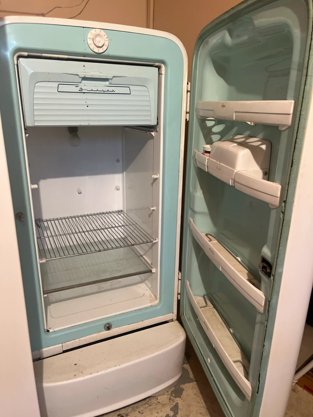 Crosley Refrigerator - photo 2