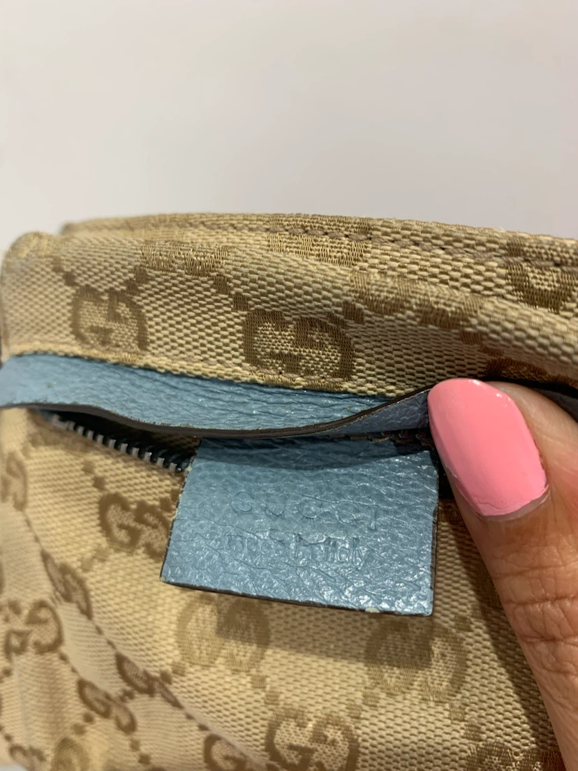 💙 Authentic Gucci Monogram Belt Bag with Blue Leather Accents 💙 - photo 3