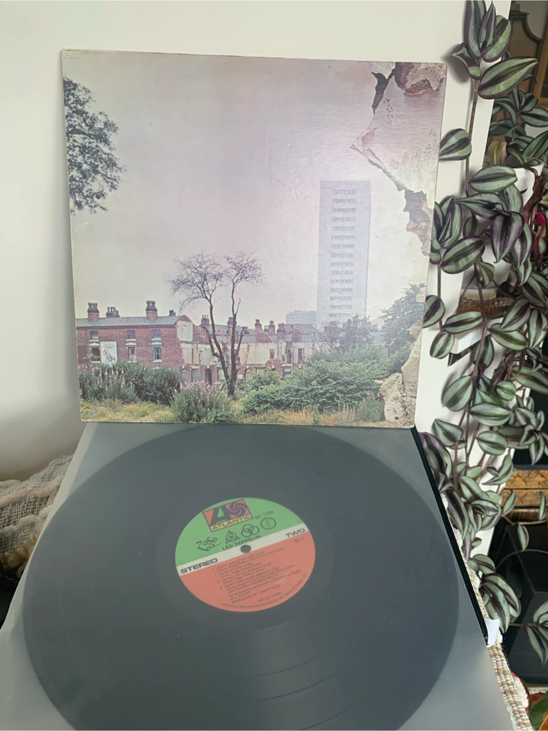 Led Zeppelin IV 12" Vinyl Record - photo 3