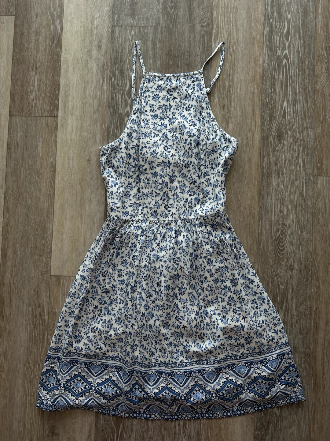 Hollister Blue and White Floral Dress S