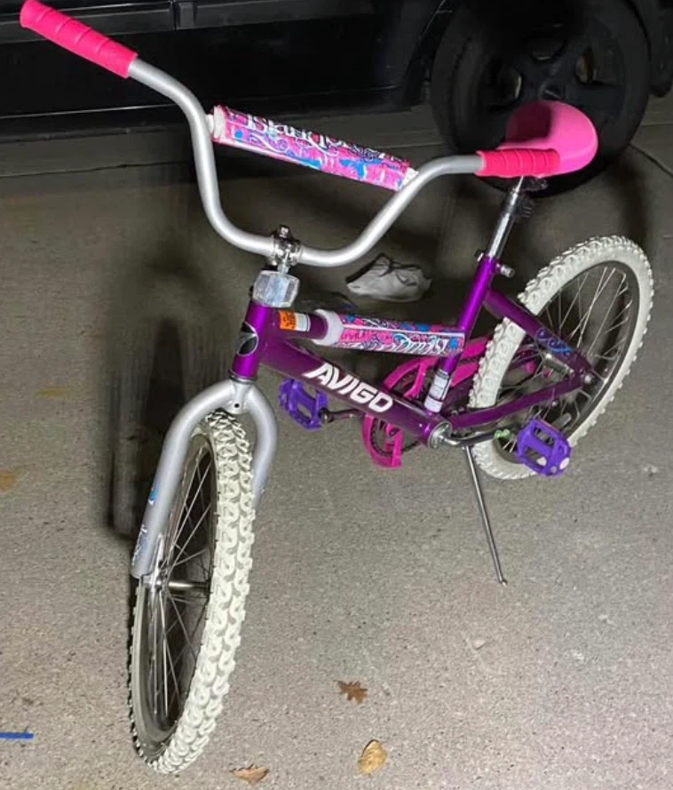 Avigo Purple Bike with Pink Accents - photo 3