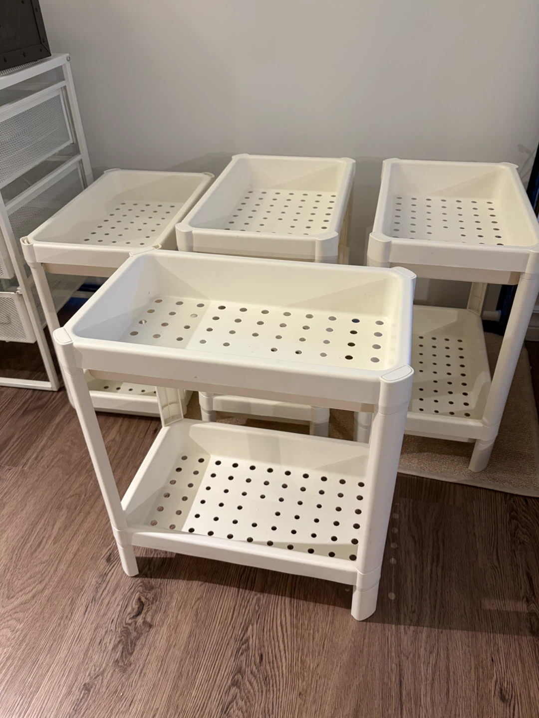 Organizing Shelf (set of 4)