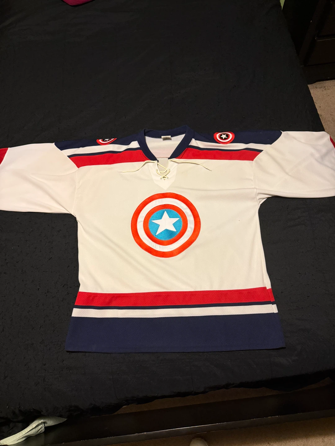 Athletic Knit Captain America Hockey Jersey L/G