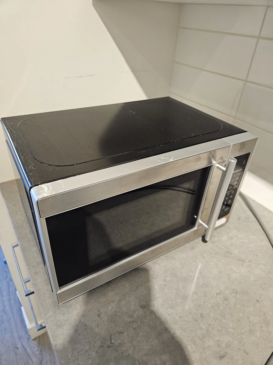 Hamilton Beach Microwave - photo 2