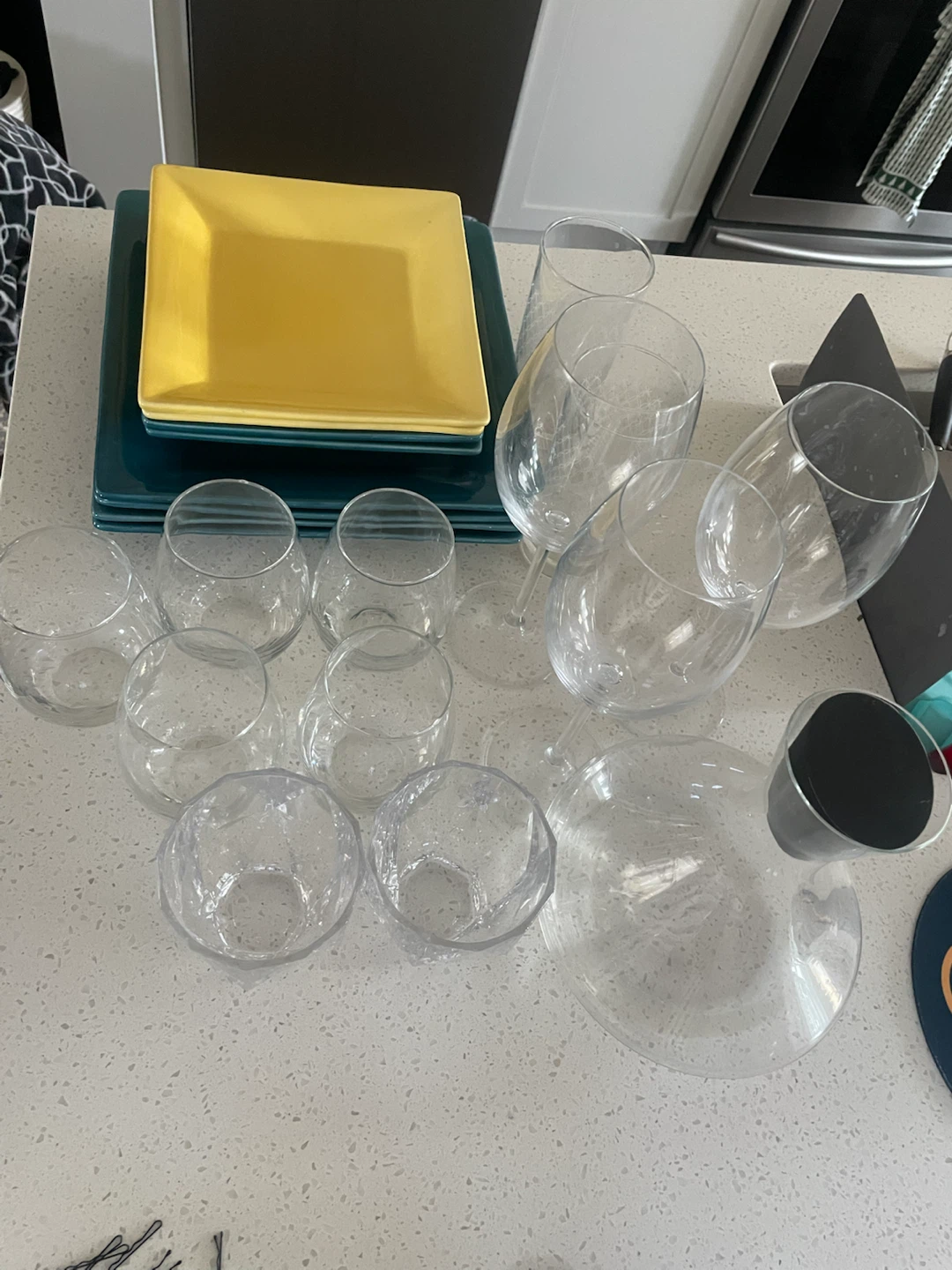Glassware Set with Plates - FREE