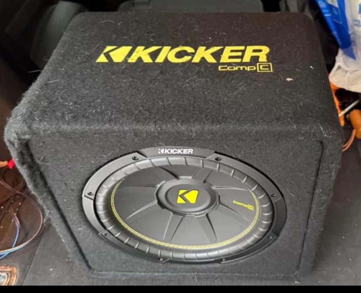 Kicker Comp C Subwoofer & DS18 Digital Monoblock Amplifier