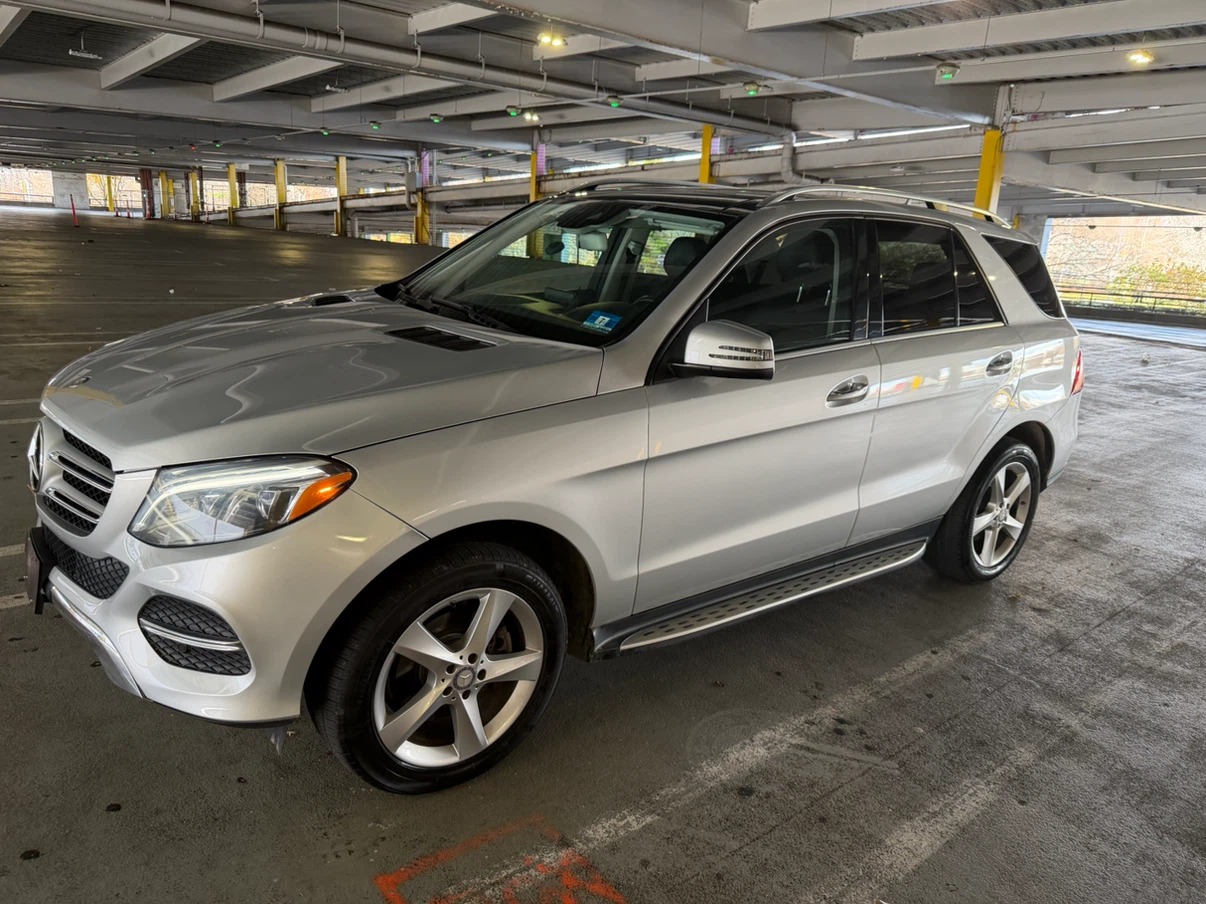 Mercedes-Benz GLE 350 4MATIC SUV - photo 2