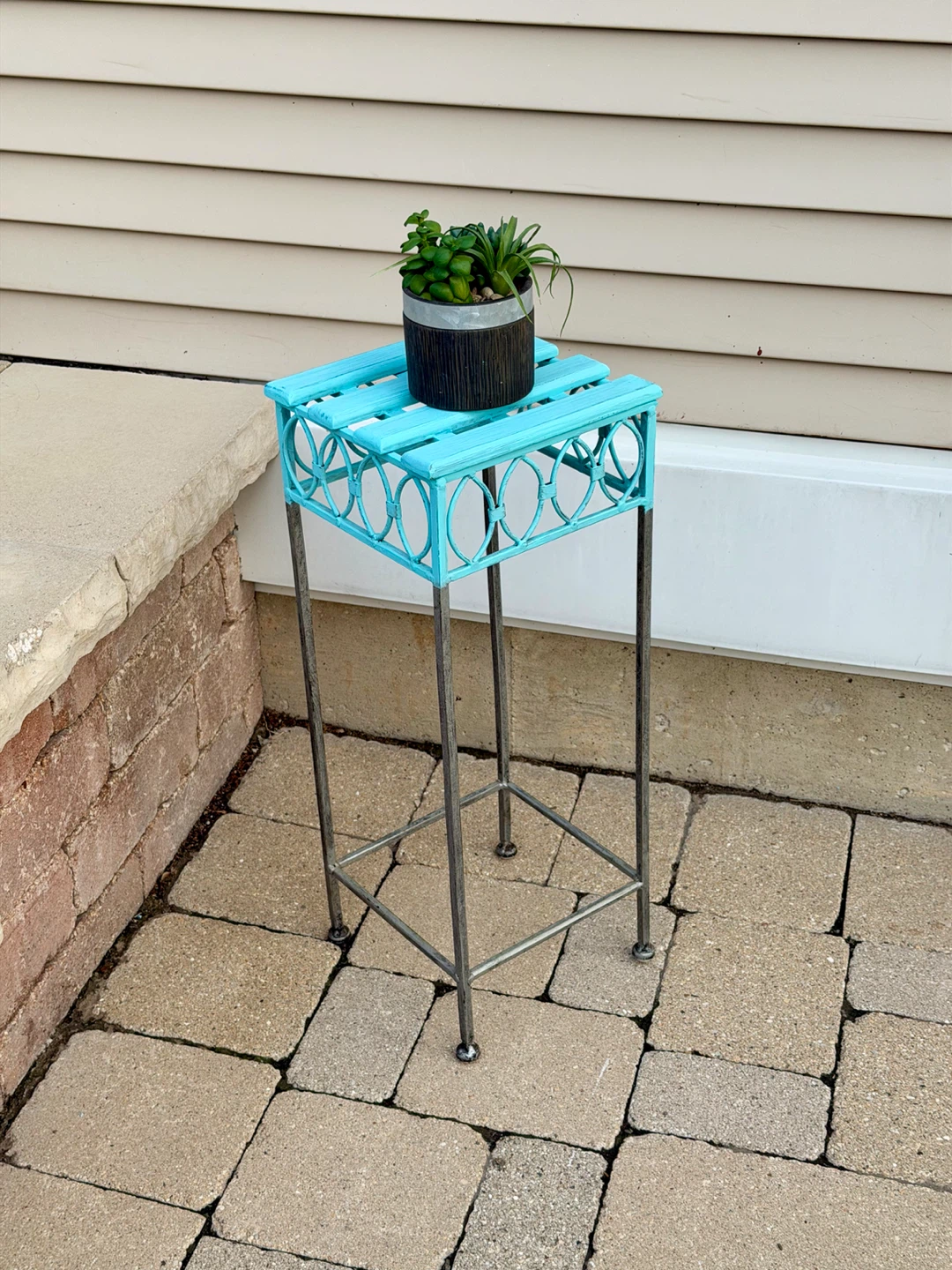DISTRESSED TEAL PLANT STAND