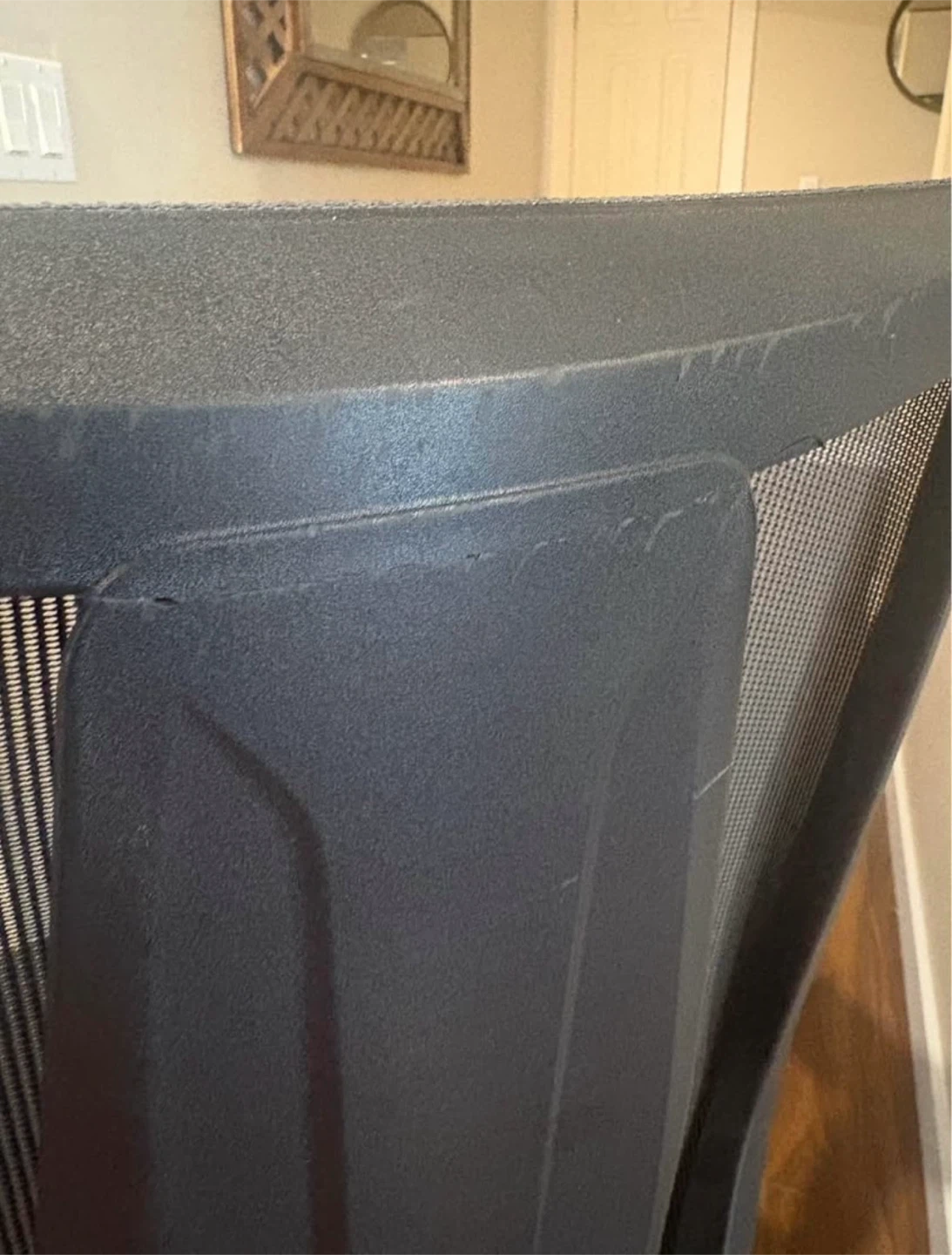 Black Mesh Office Chair - photo 2