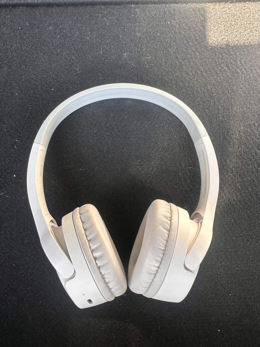 Belkin White On-Ear Headphones - photo 3