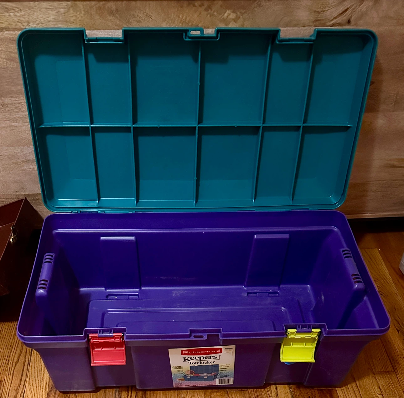 Vintage 1991 Rubbermaid Keepers Tote Locker