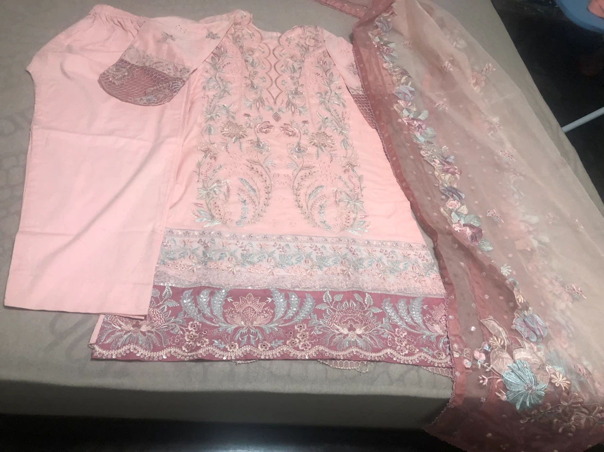Pink Embroidered 3-Piece Outfit - photo 2