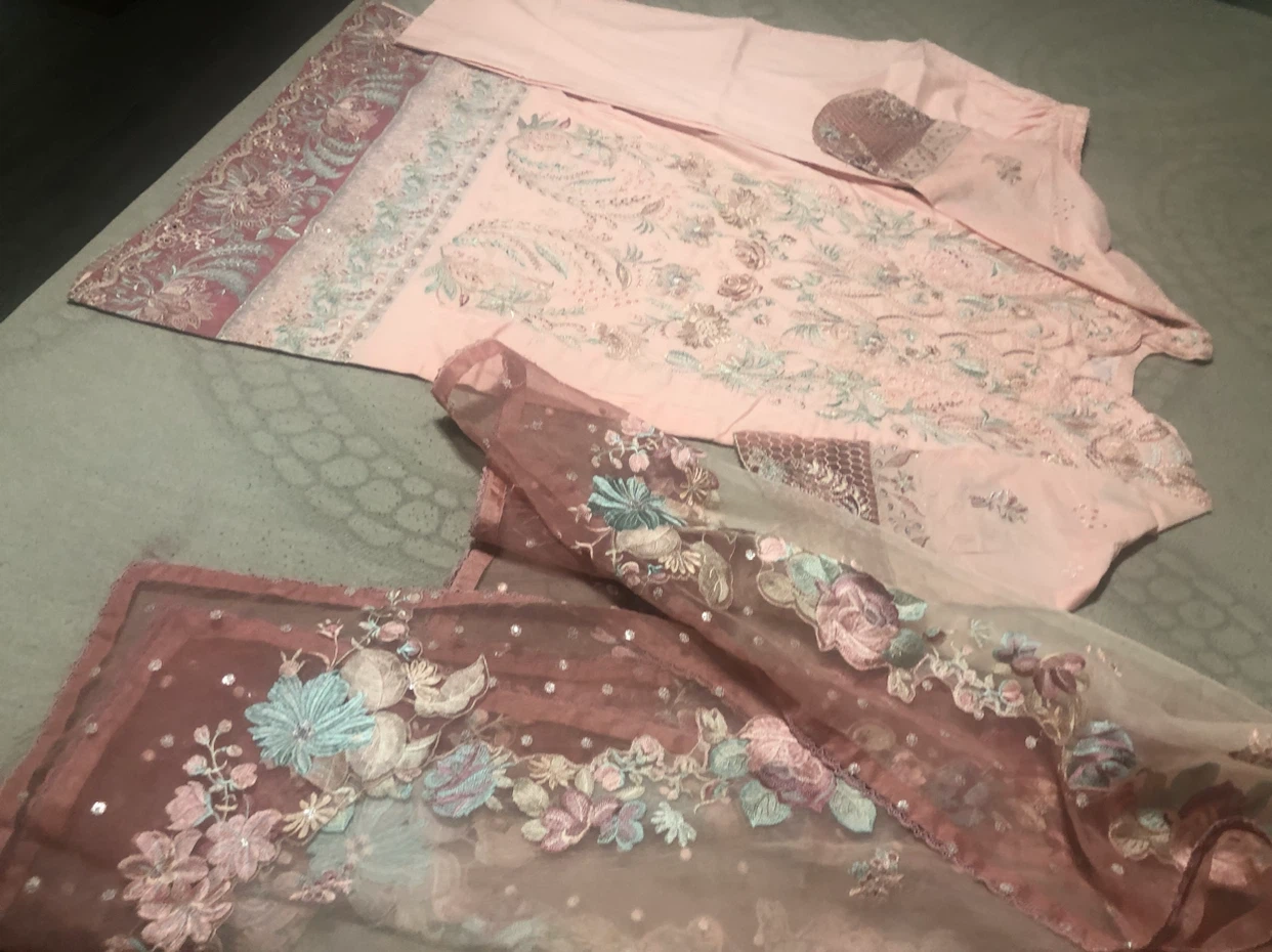 Pink Embroidered 3-Piece Outfit - photo 3
