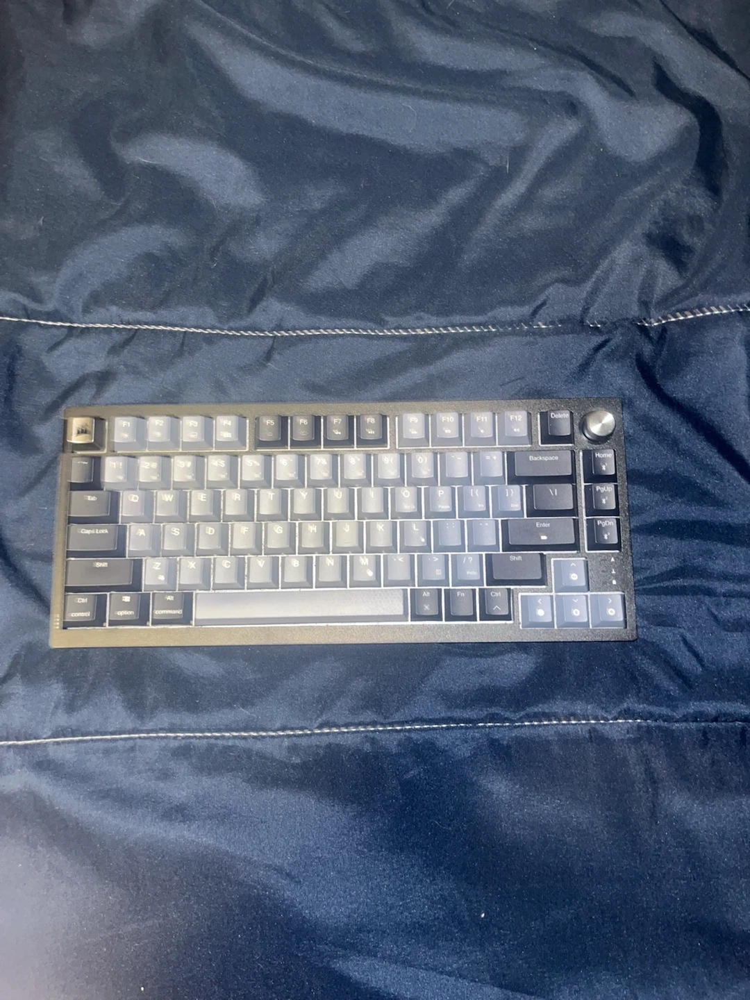 Corsair k65 plus wireless keyboard - photo 2