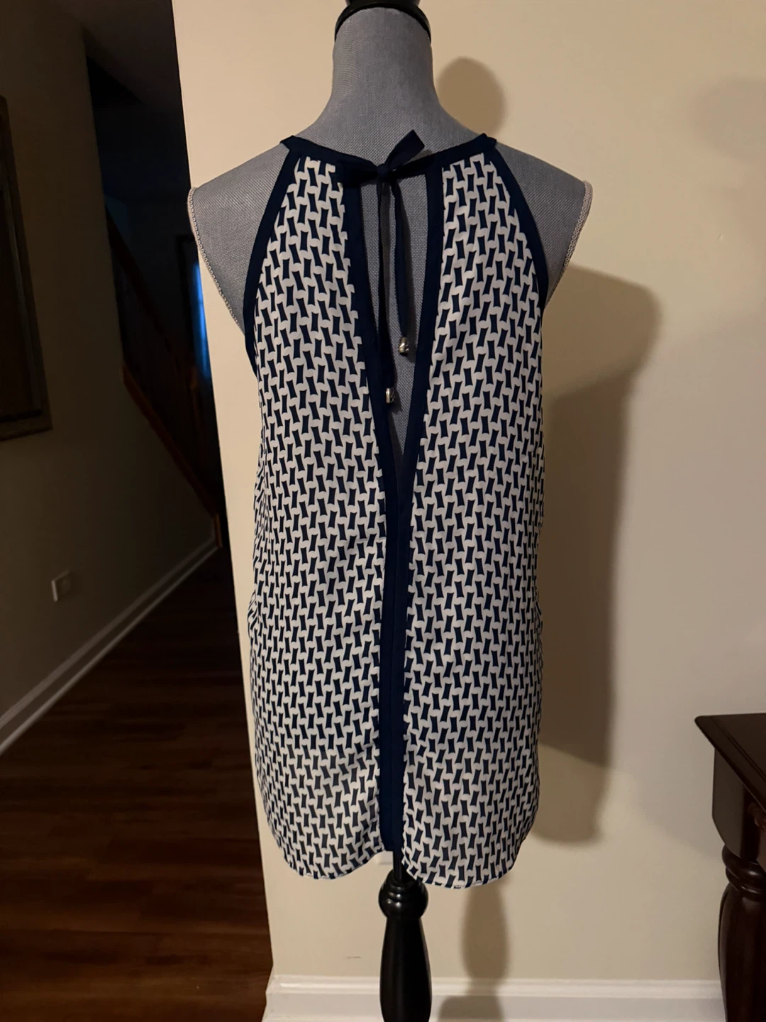 Katelina Women's Top Size M - photo 2