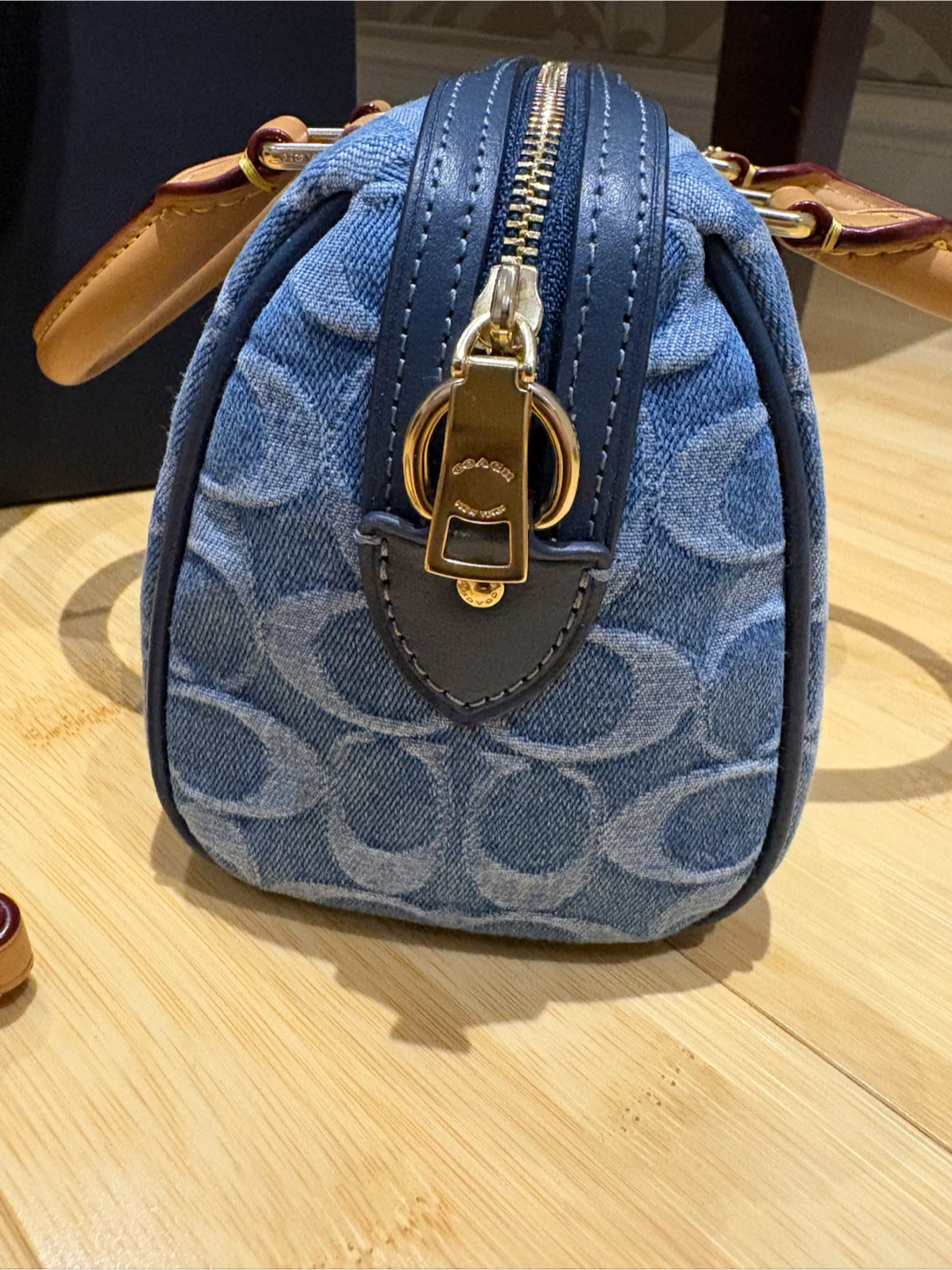 (AUTHENTIC-BRAND NEW) Coach Signature Denim Mini Rowan - photo 4