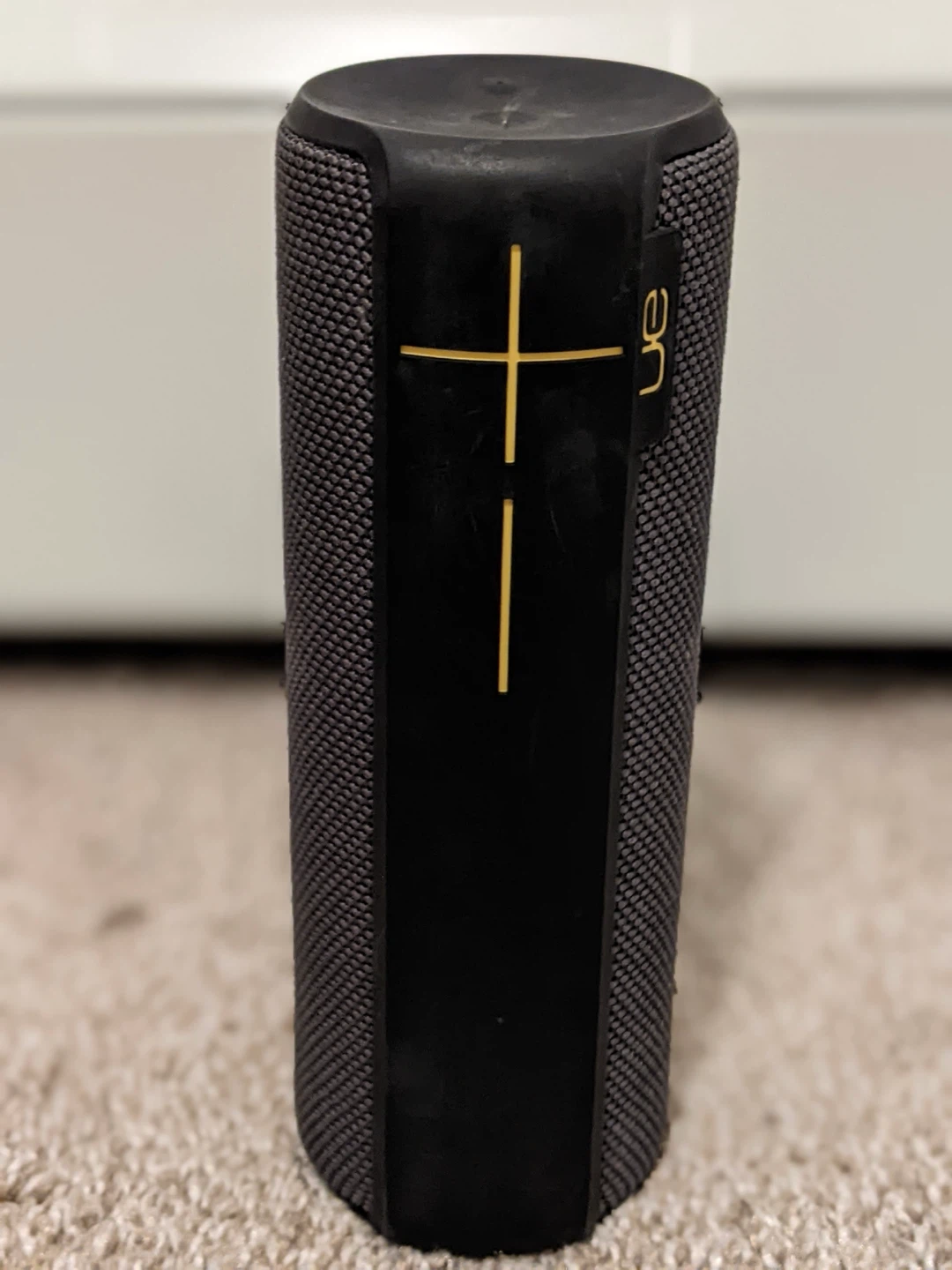 UE Boom Portable Bluetooth Speaker with Case and Cables - photo 2