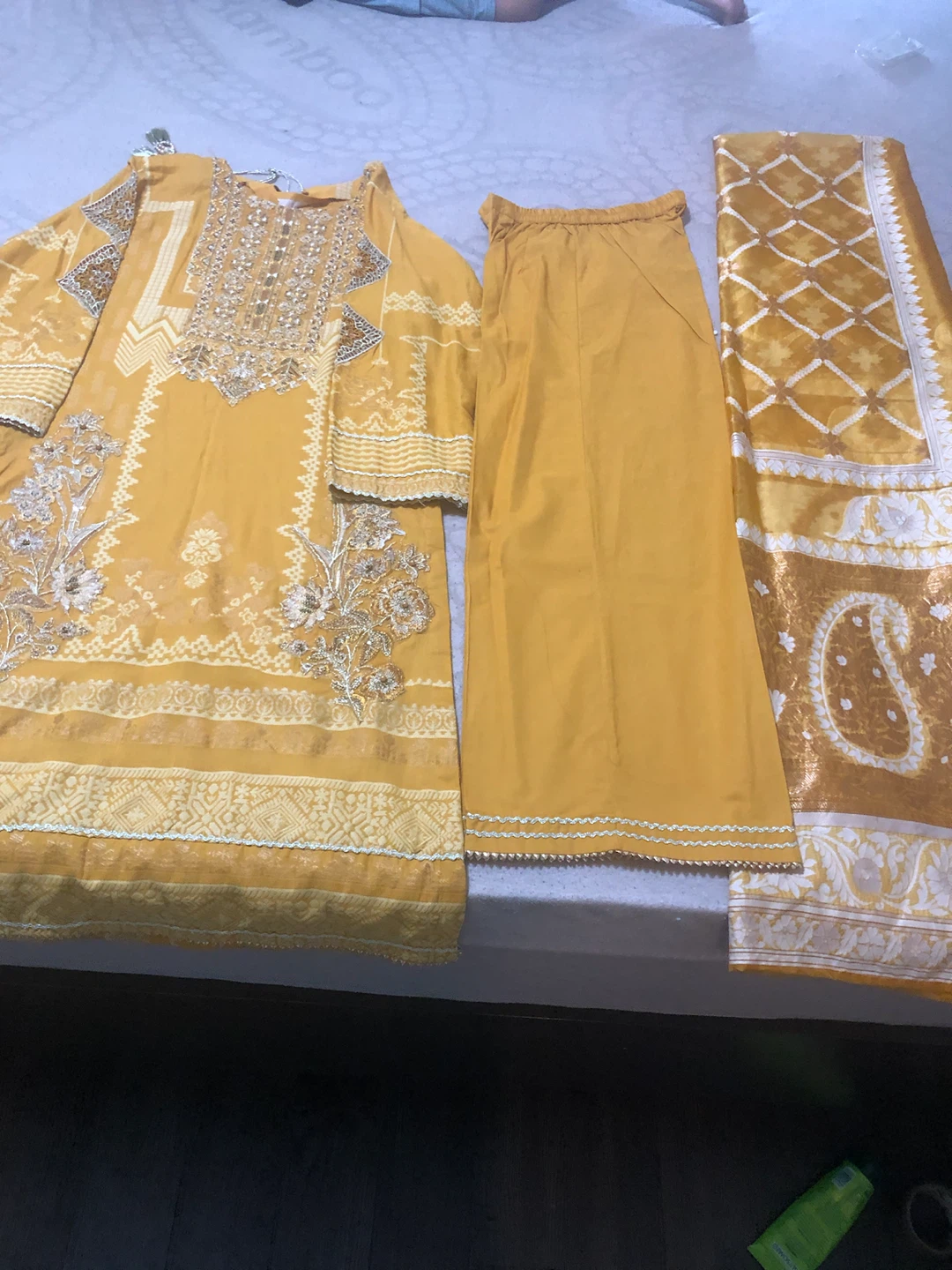 Yellow Embroidered Kurti with Pants and Dupatta - photo 3