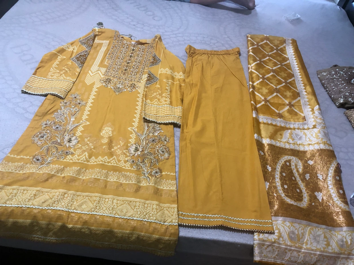 Yellow Embroidered Kurti with Pants and Dupatta - photo 4