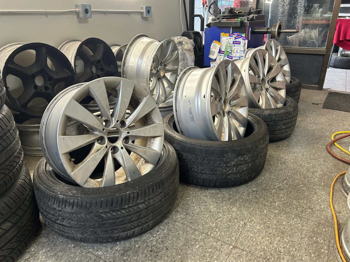 Set of 4 Silver F30 BMW OEM Alloy Wheels 17inch 5x120 17x7 - photo 3