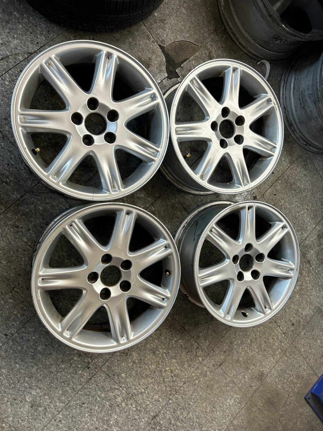 Set of 4 Volvo OEM Silver Alloy Wheels