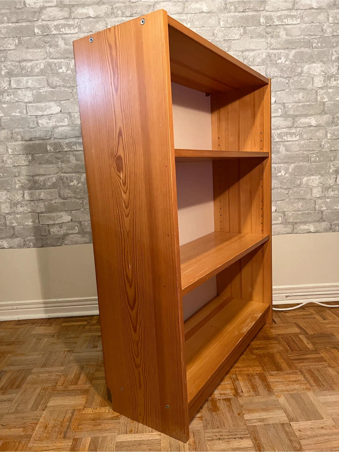 Wooden Bookcase - 3 Shelves - photo 2