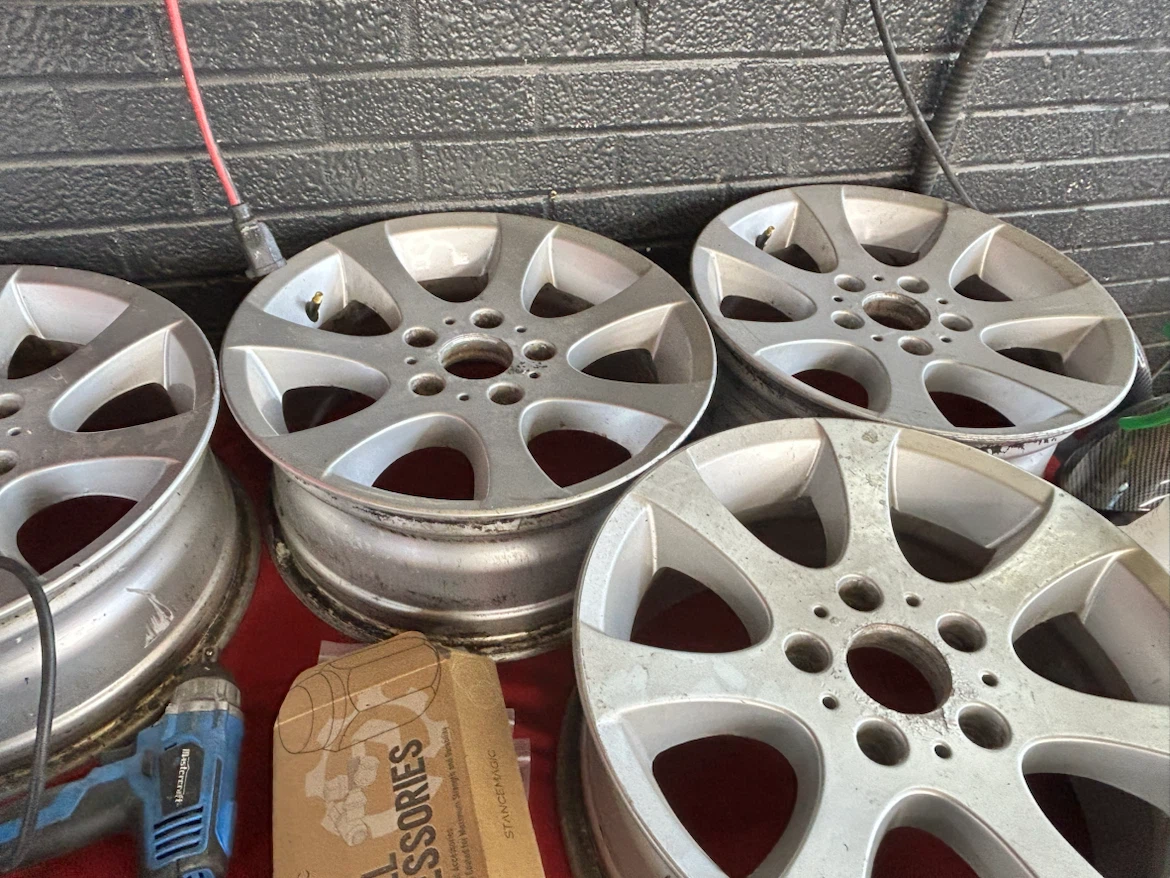 Set of 4 BMW Alloy Wheels