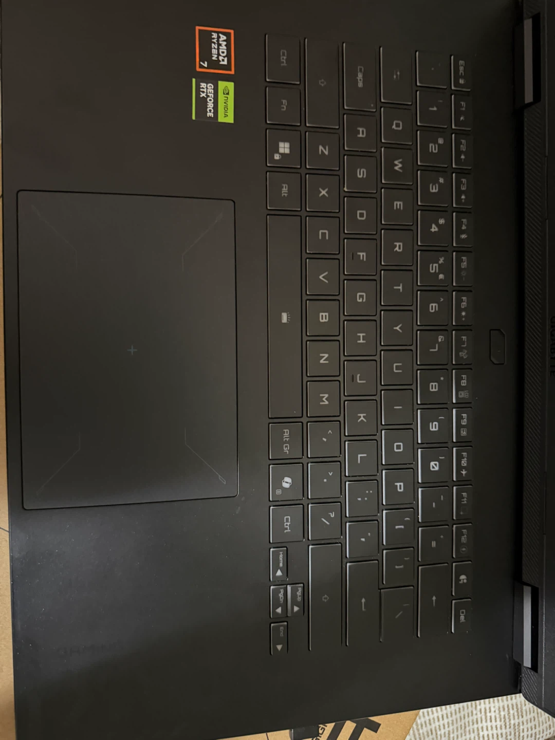 GIGABYTE GAMING A16 3VH - photo 3